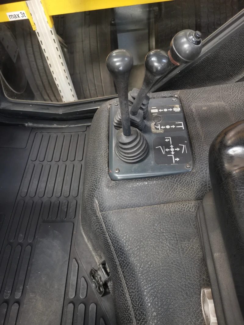 Мотокар Linde  H40D , снимка 12 - Индустриална техника - 52105163