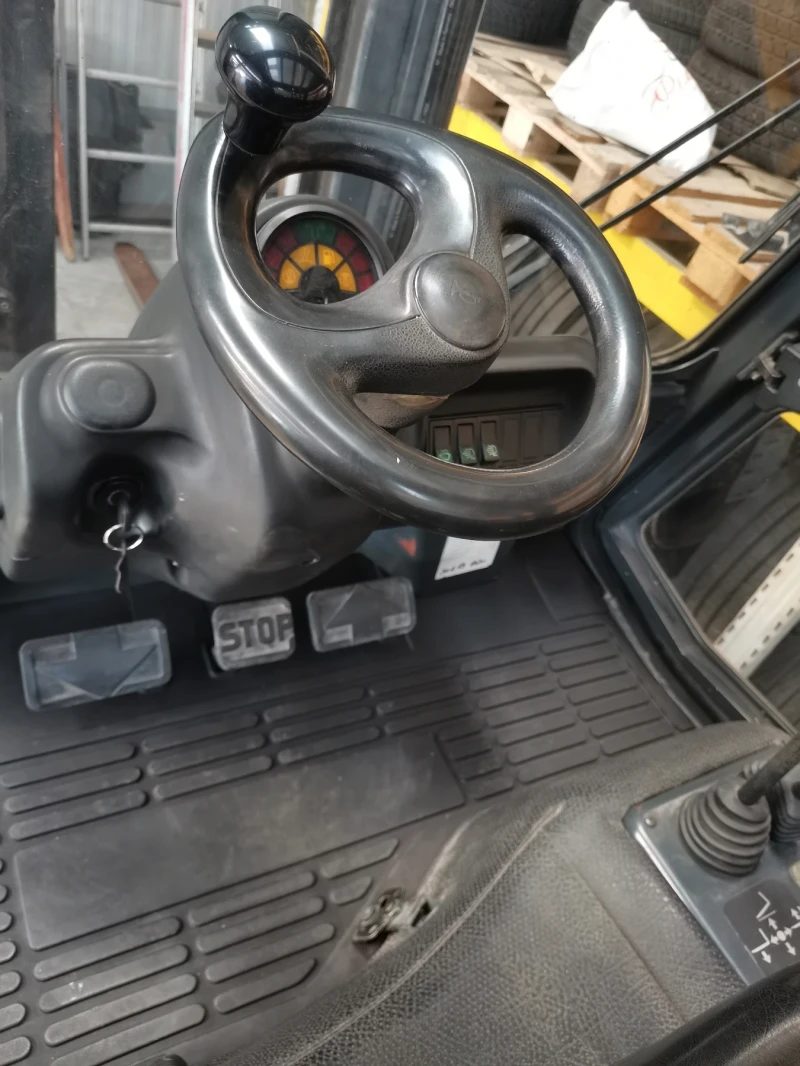 Мотокар Linde  H40D , снимка 8 - Индустриална техника - 52105163