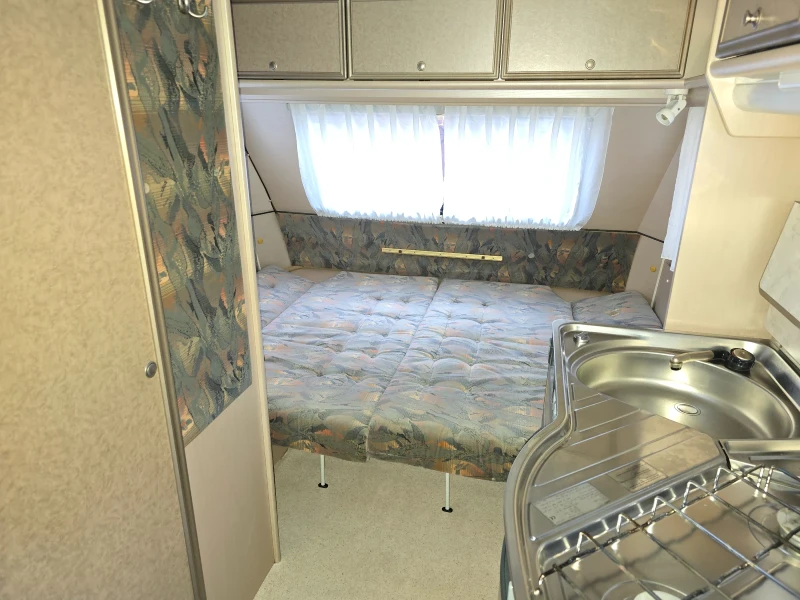 Каравана Dethleffs, снимка 8 - Каравани и кемпери - 51912711