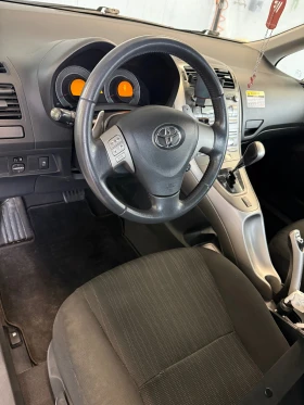 Toyota Auris, снимка 7