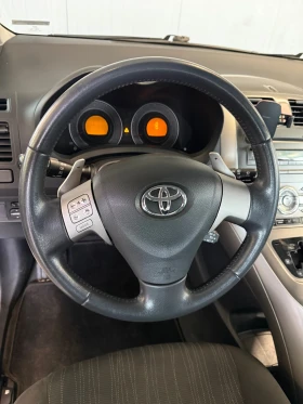 Toyota Auris, снимка 8