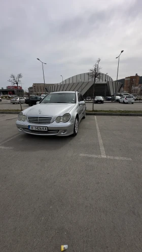 Mercedes-Benz C 200, снимка 6