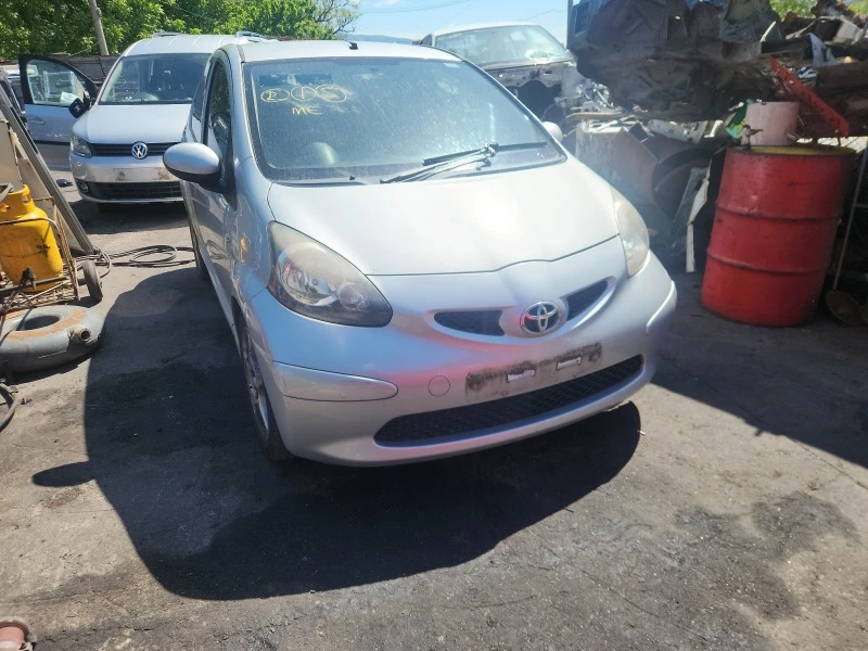 Toyota Aygo 1.0i, снимка 1 - Автомобили и джипове - 45492347