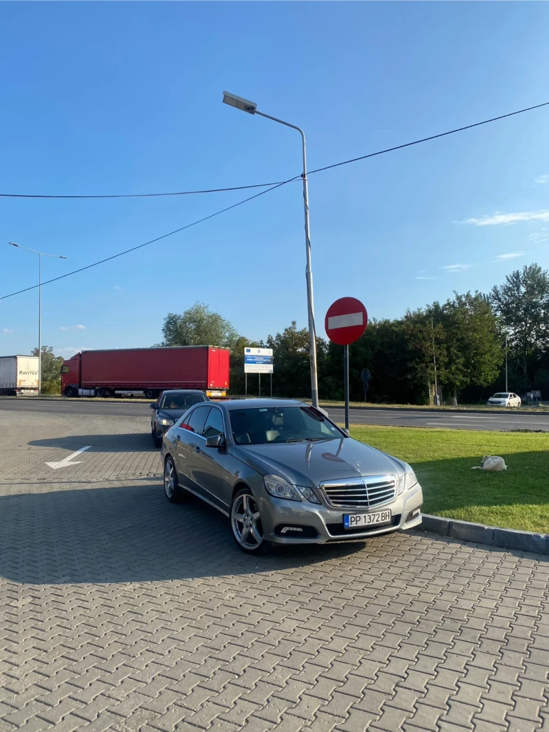 Mercedes-Benz E 350, снимка 9 - Автомобили и джипове - 47058493