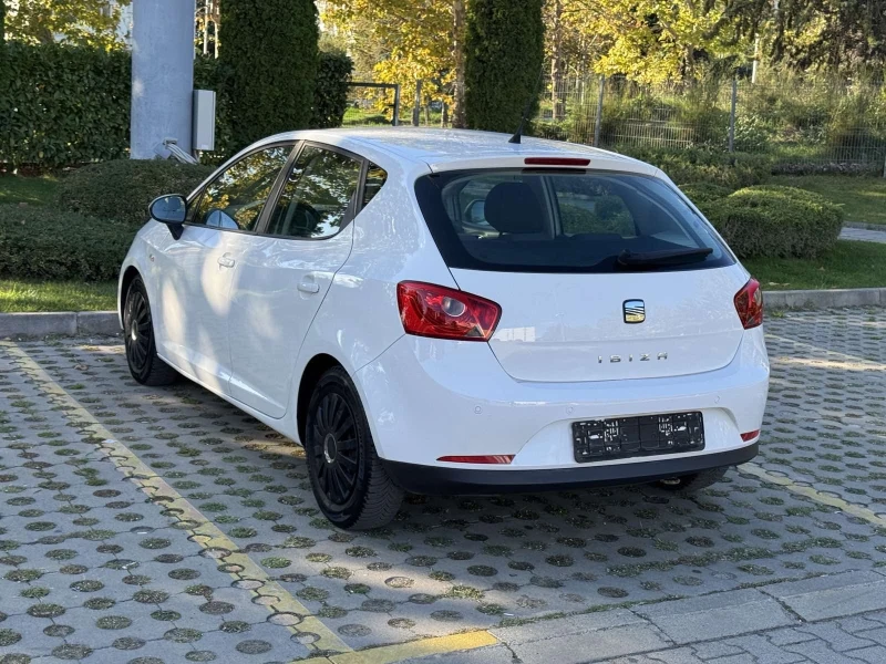 Seat Ibiza 1.4i, снимка 3 - Автомобили и джипове - 47697257