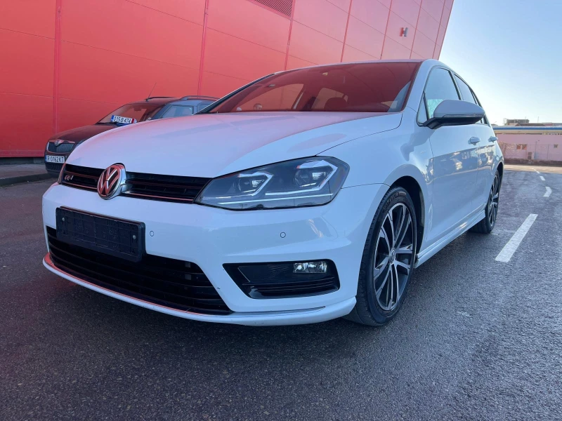 VW Golf 2.0 TDI 150к.с. R-LINE, снимка 1 - Автомобили и джипове - 48625014