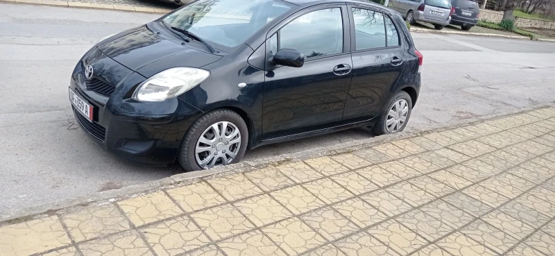 Toyota Yaris, снимка 14 - Автомобили и джипове - 49571861