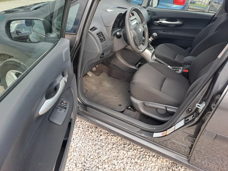 Toyota Auris 1.6i, VVTI, FACE, 6ск.132кс., снимка 7 - Автомобили и джипове - 52494779
