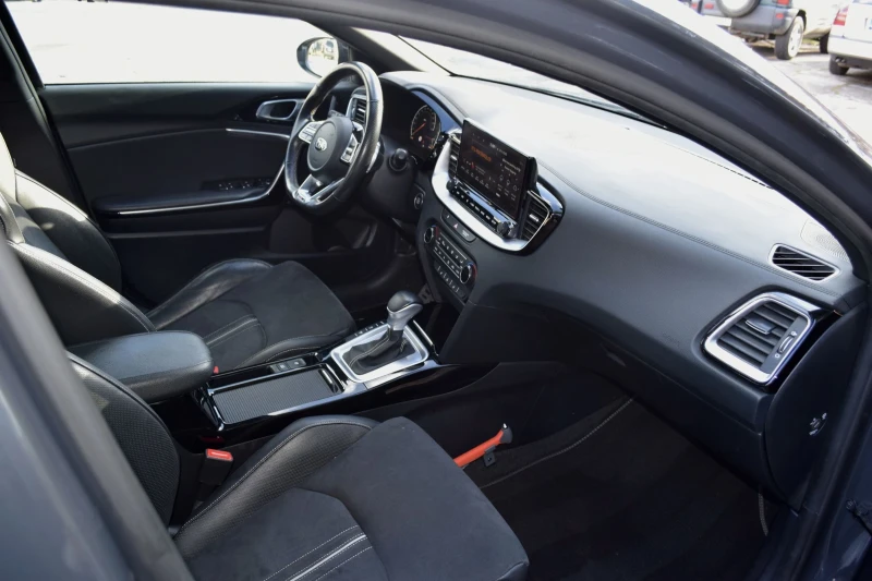 Kia Ceed GT line , снимка 14 - Автомобили и джипове - 52584786