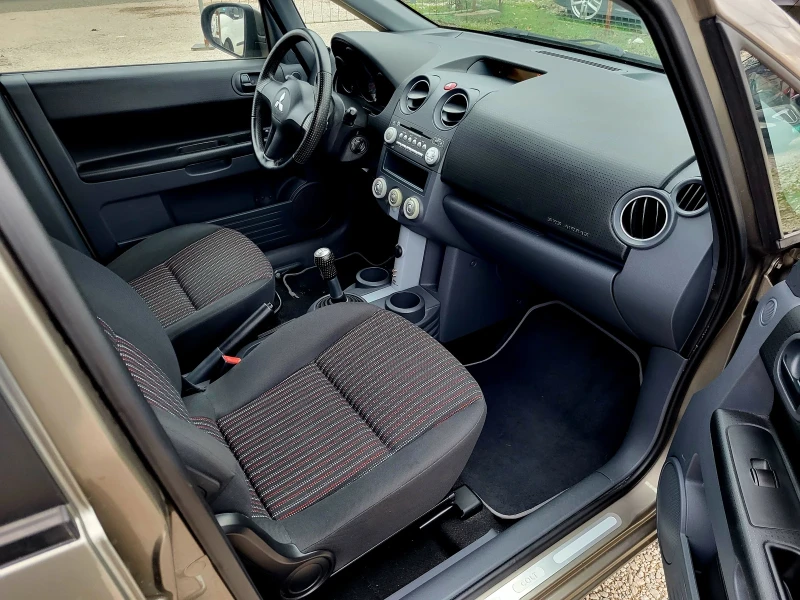 Mitsubishi Colt 1.3, снимка 11 - Автомобили и джипове - 52668012