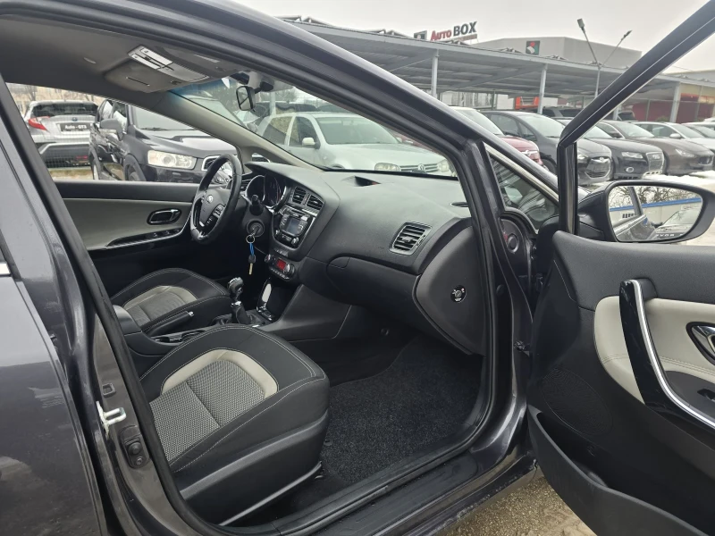 Kia Ceed 1.4i 99к.с фабрична газ , снимка 12 - Автомобили и джипове - 53372711