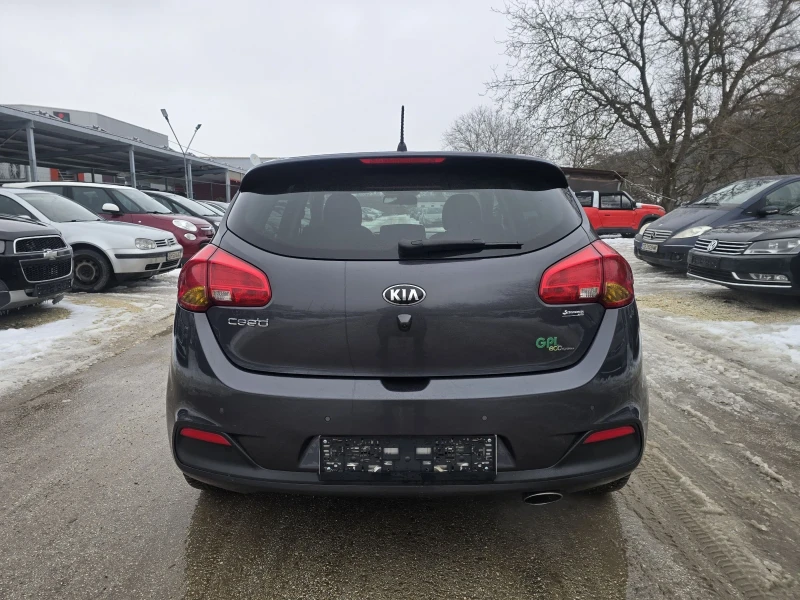 Kia Ceed 1.4i 99к.с фабрична газ , снимка 6 - Автомобили и джипове - 53372711