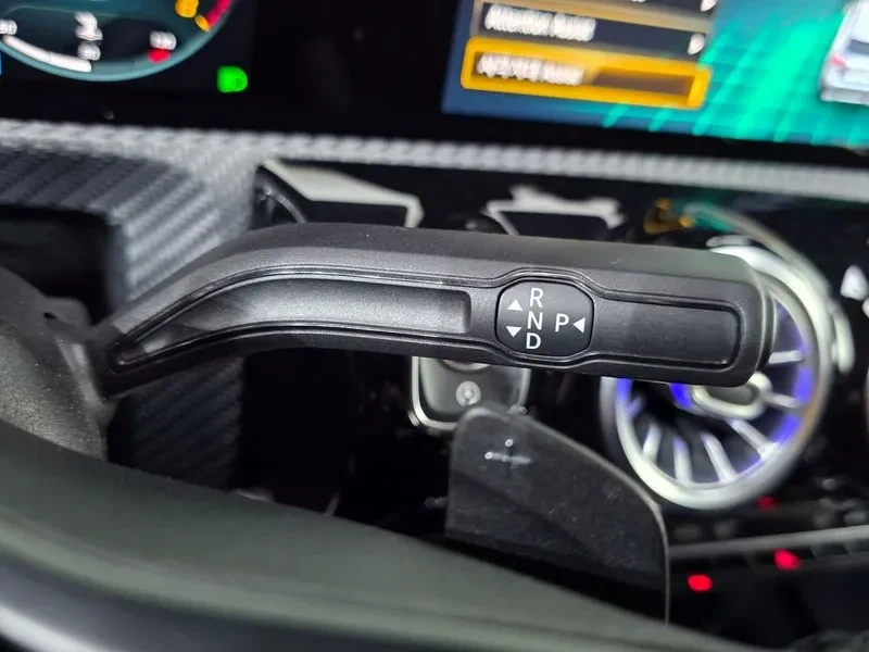 Mercedes-Benz A 220 Hatchback, снимка 8 - Автомобили и джипове - 54880237