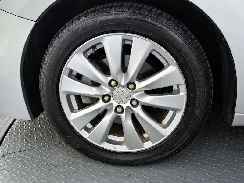 Honda Accord 3.5 8Th Generation, снимка 14 - Автомобили и джипове - 55898481