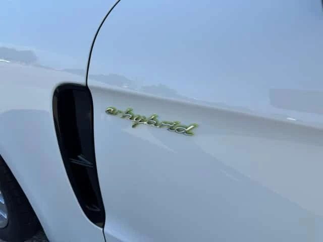 Porsche Panamera * 4 E Hybrid * CARFAX * , снимка 14 - Автомобили и джипове - 56178130