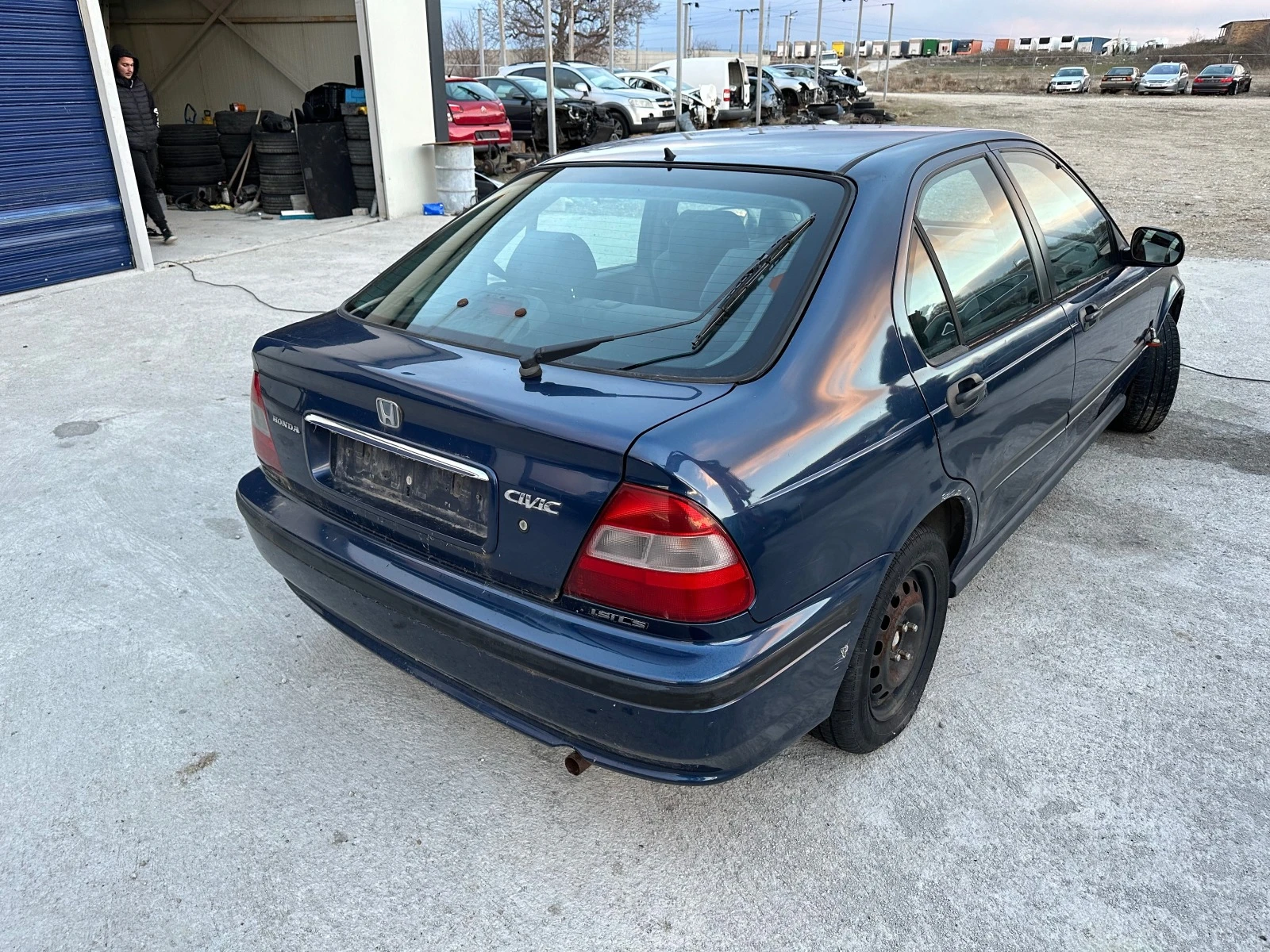 Honda Civic 1.5i - изображение 4