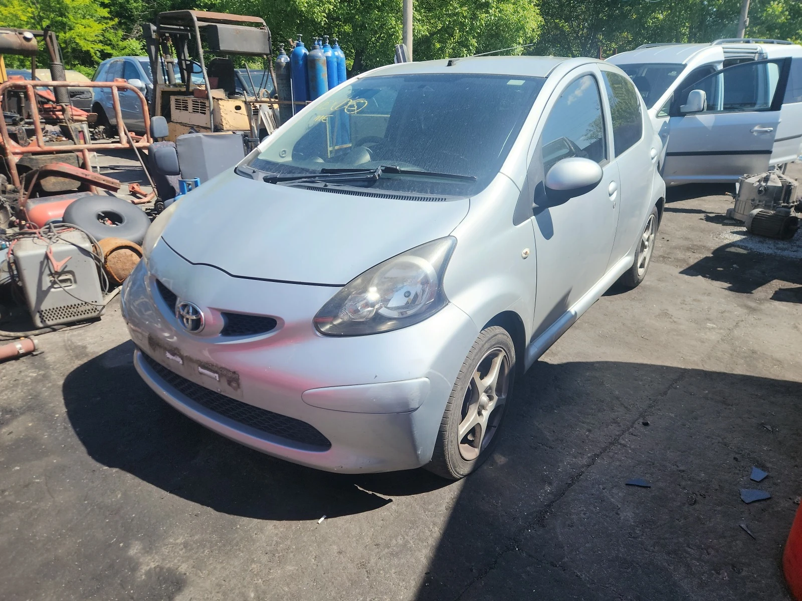 Toyota Aygo 1.0i - изображение 2