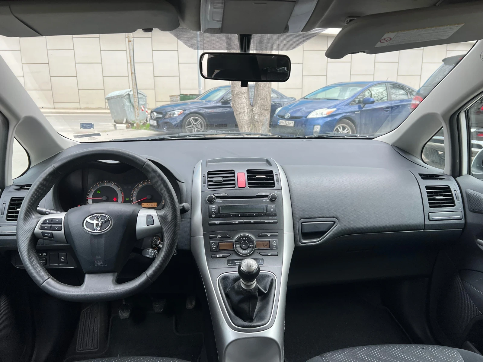 Toyota Auris 1.6-Бензин  .135к.м  - изображение 5