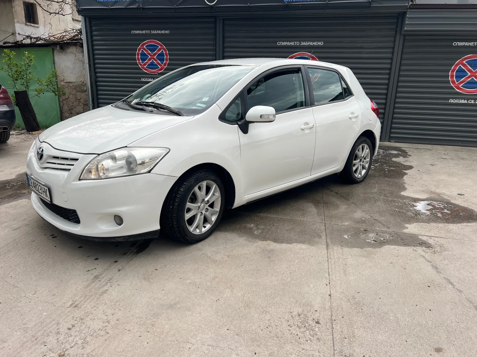 Toyota Auris 1.6-Бензин  .135к.м  - изображение 2