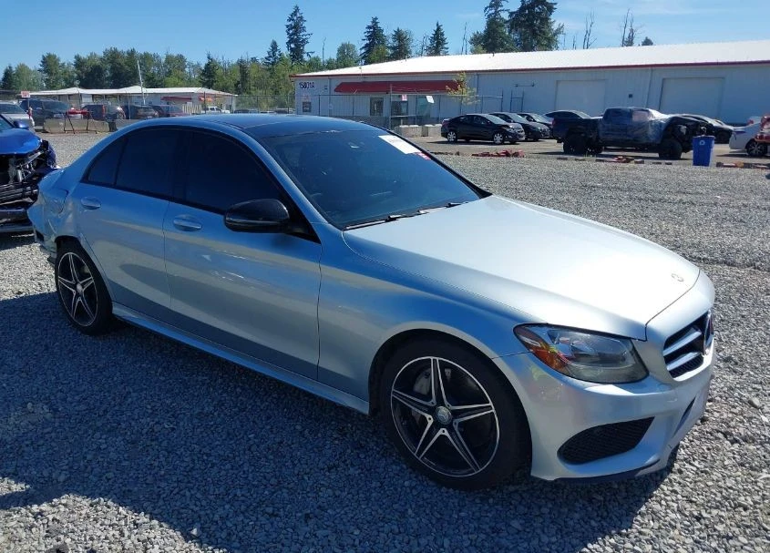 Mercedes-Benz C 300 2017 MERCEDES-BENZ C 300 4MATICLUXURY 4MATICSPORT  - изображение 2