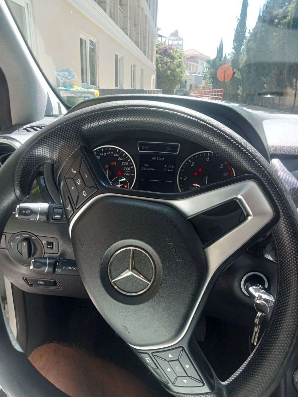 Mercedes-Benz B 200  - изображение 7