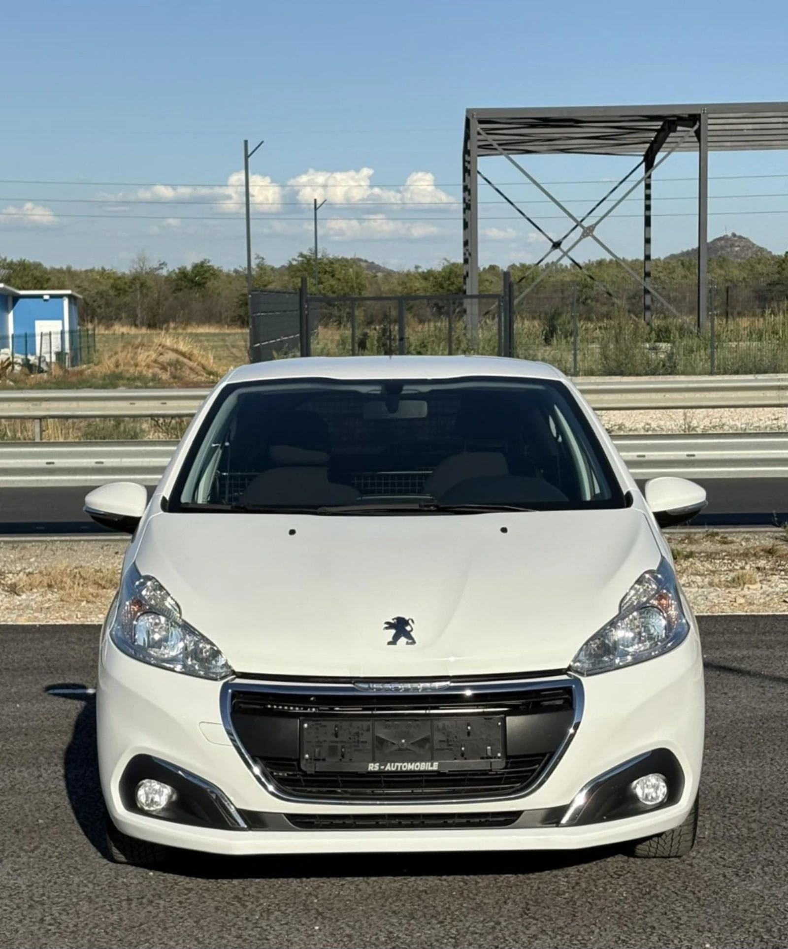 Peugeot 208 Товарен Евро6 - изображение 5