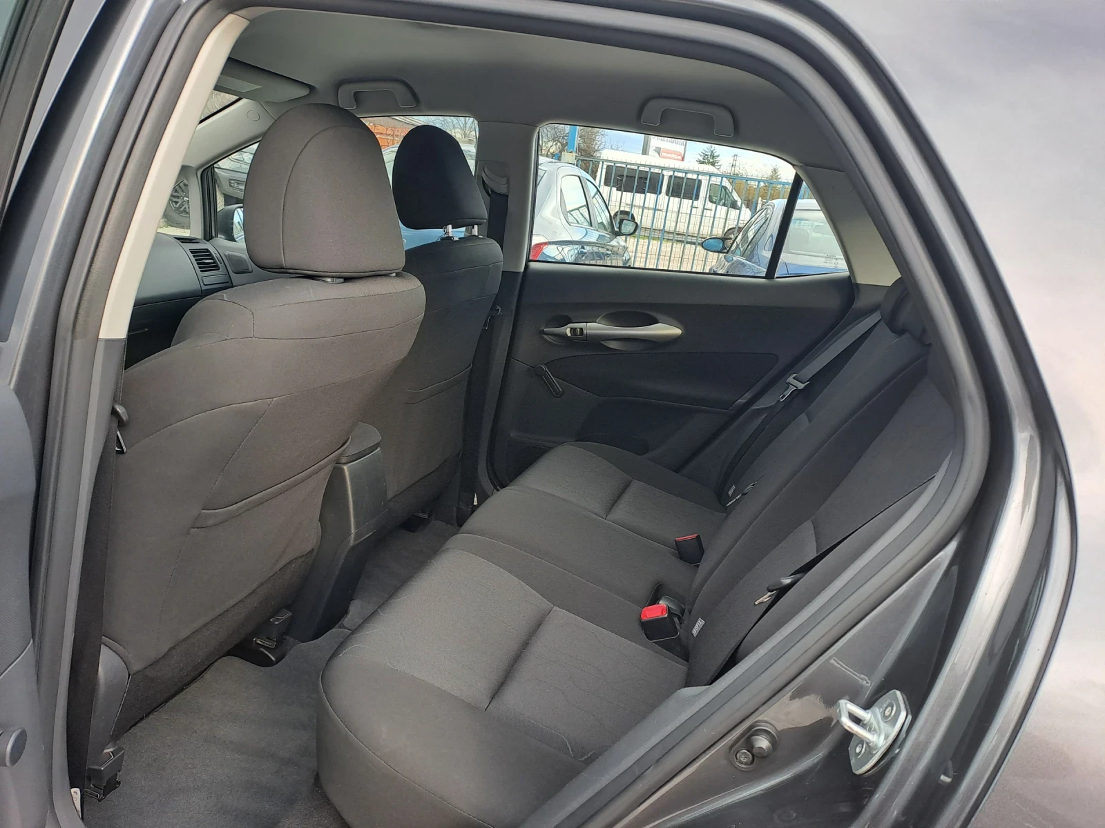 Toyota Auris 1.6i, VVTI, FACE, 6ск.132кс. - изображение 8