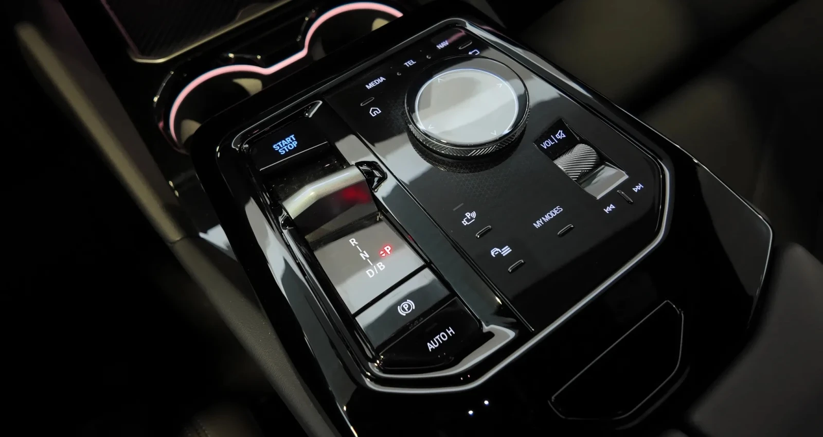 BMW i5 xDrive40 M-Sport - изображение 8