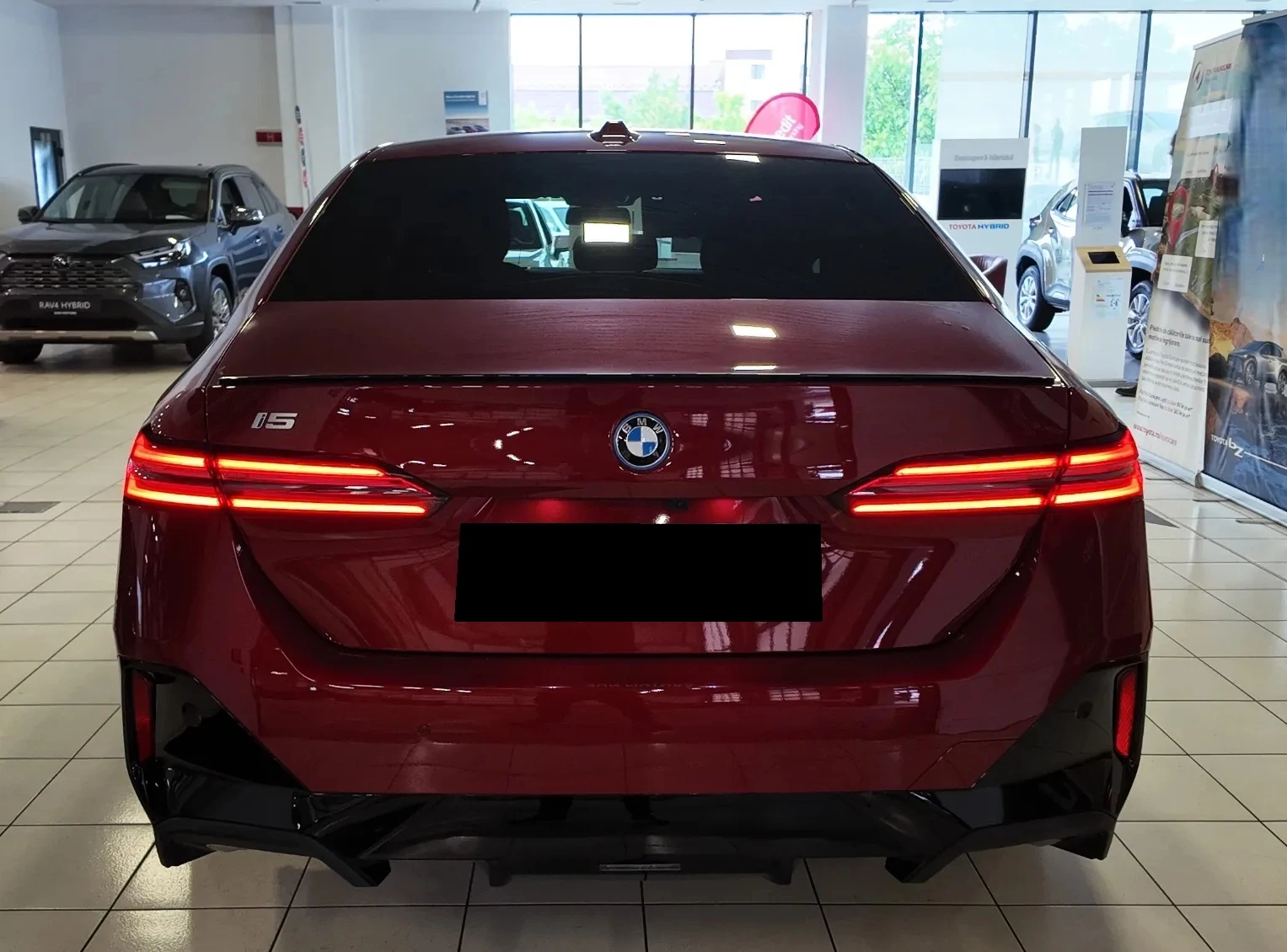 BMW i5 xDrive40 M-Sport - изображение 4