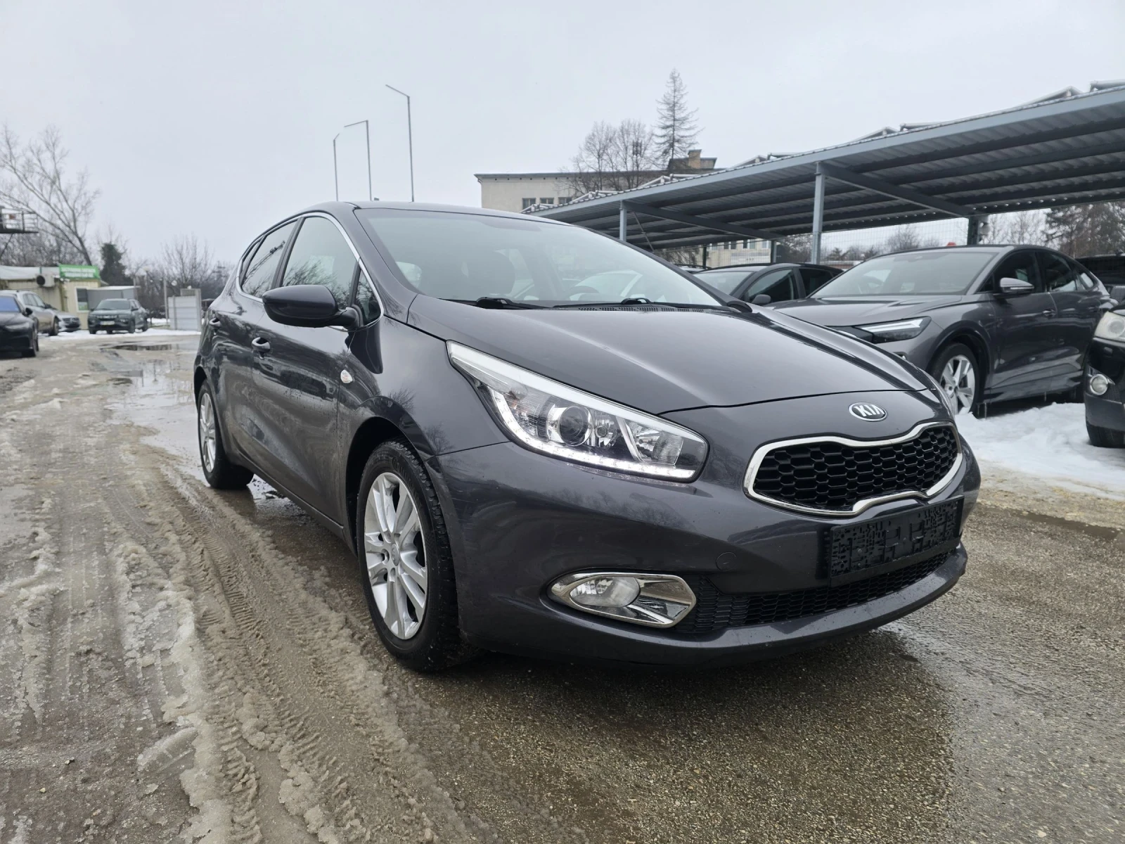Kia Ceed 1.4i 99к.с фабрична газ  - изображение 2