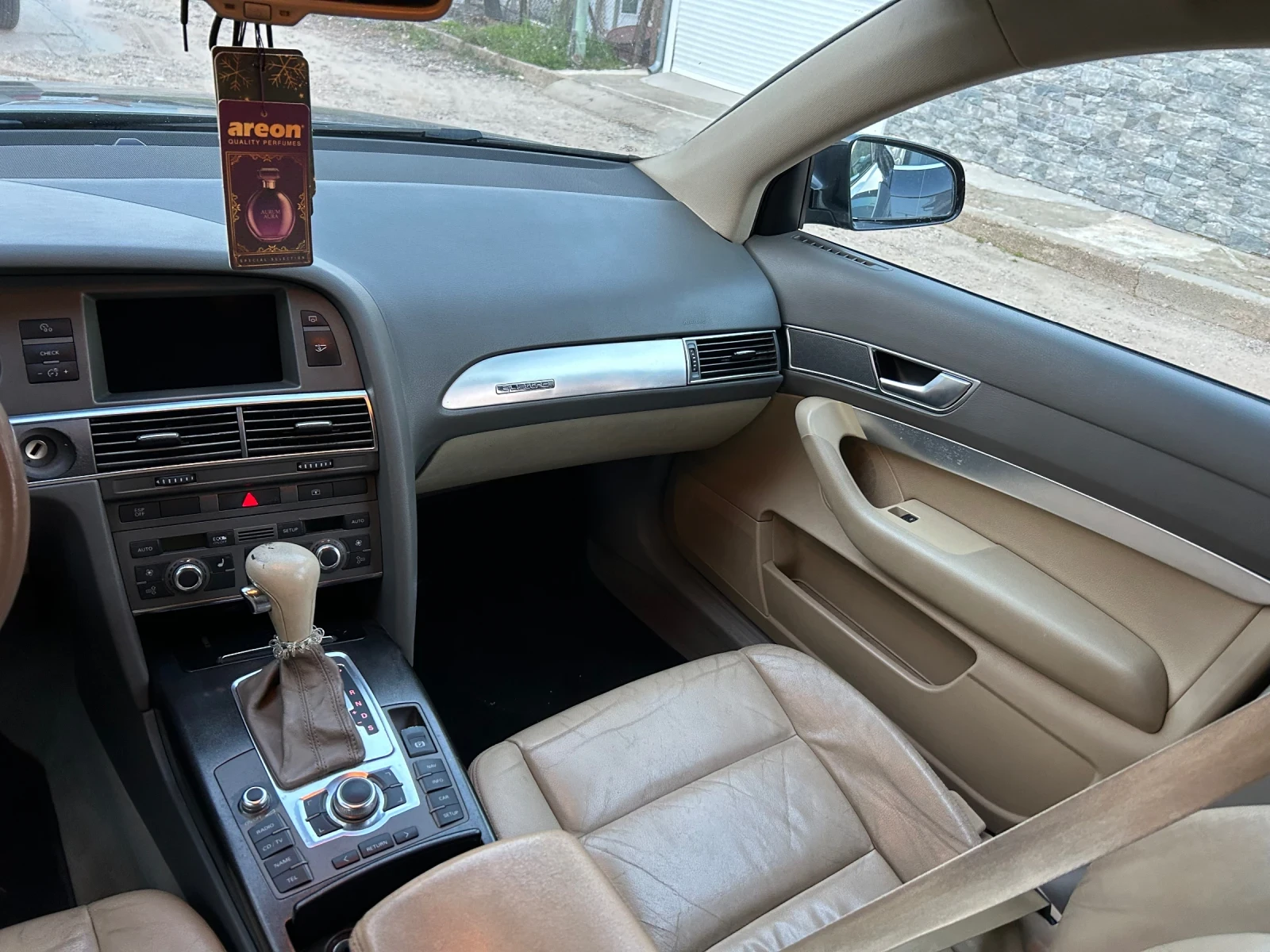 Audi A6 4.2i ГАЗ.ИНЖ ТОП 4х4, снимка 9 - Автомобили и джипове - 53850323