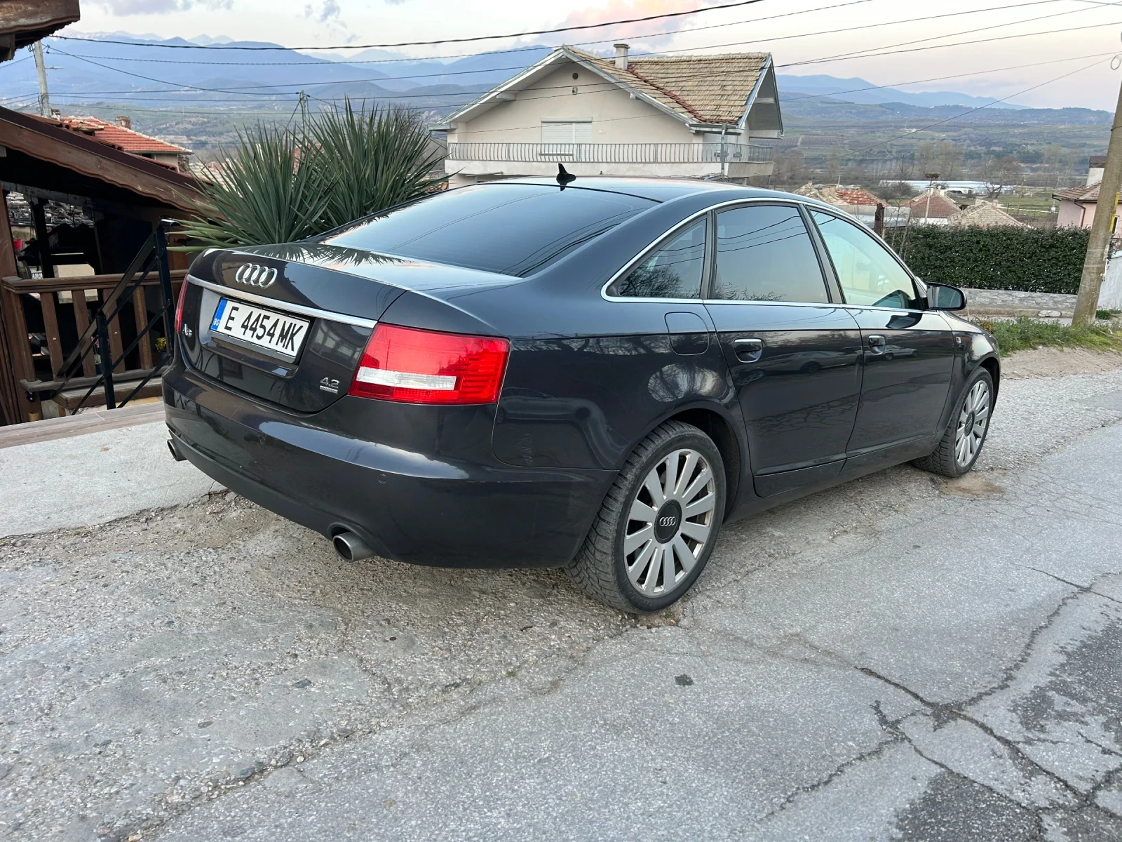 Audi A6 4.2i ГАЗ.ИНЖ ТОП 4х4, снимка 4 - Автомобили и джипове - 53850323