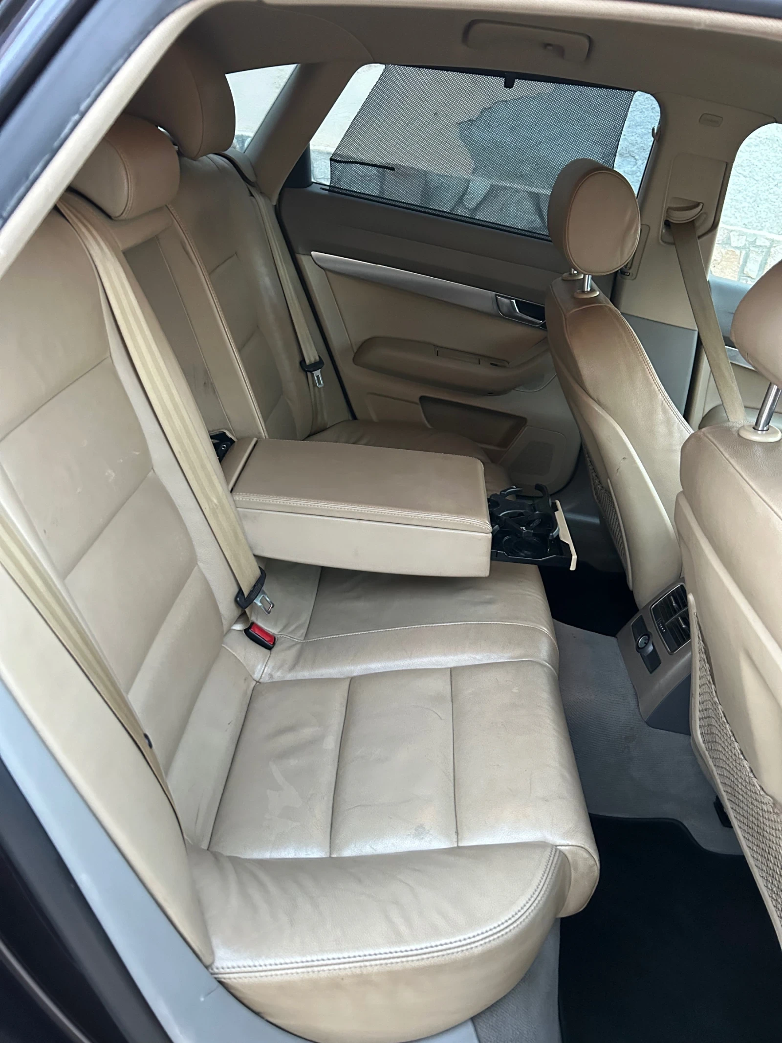 Audi A6 4.2i ГАЗ.ИНЖ ТОП 4х4, снимка 10 - Автомобили и джипове - 53850323