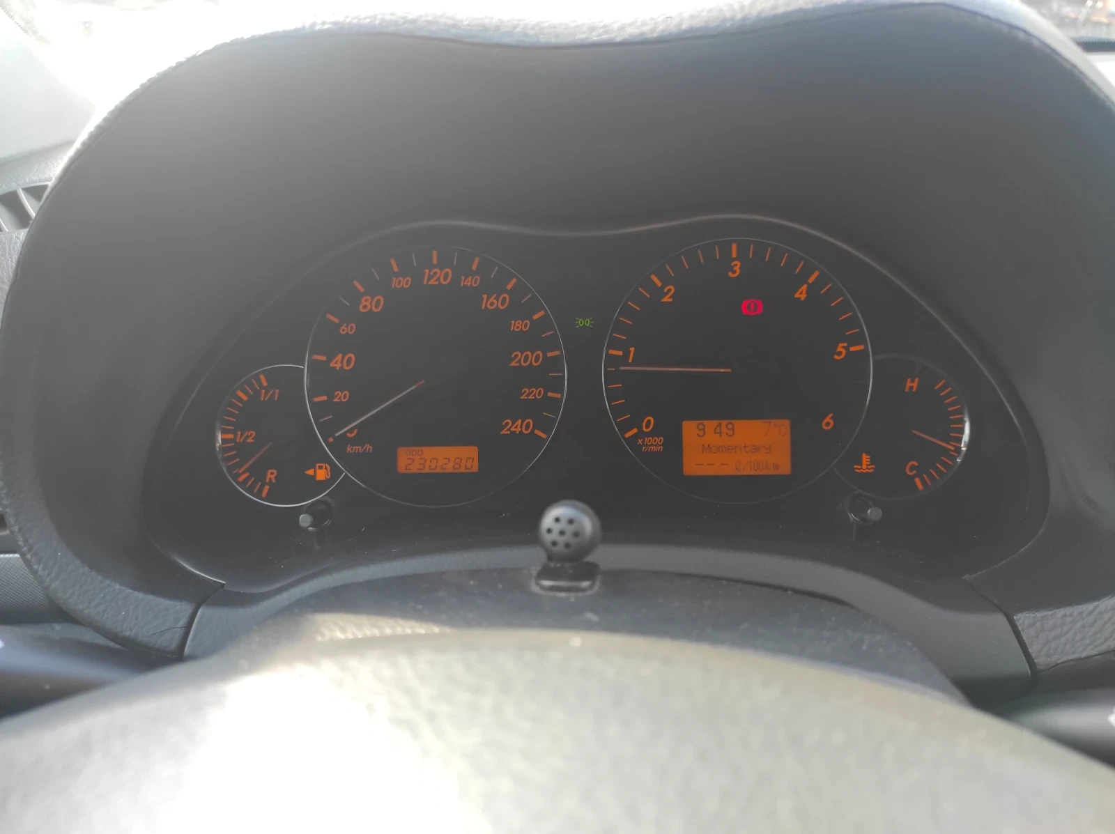 Toyota Avensis, снимка 10 - Автомобили и джипове - 53877420