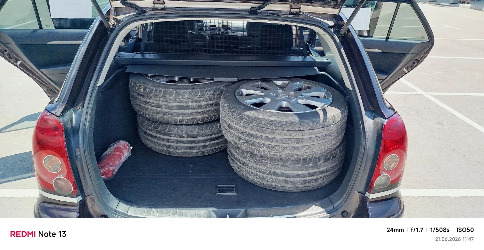 Toyota Avensis, снимка 11 - Автомобили и джипове - 54988122