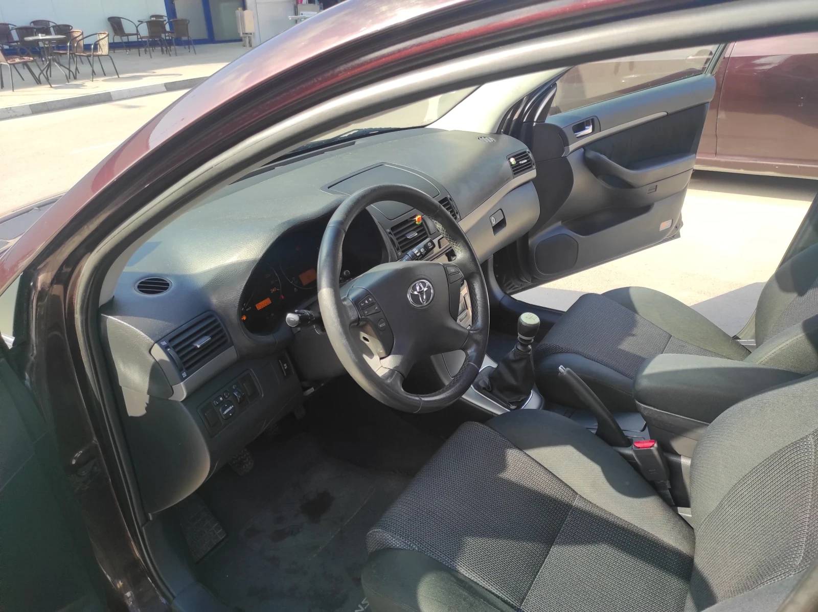 Toyota Avensis, снимка 6 - Автомобили и джипове - 53877420