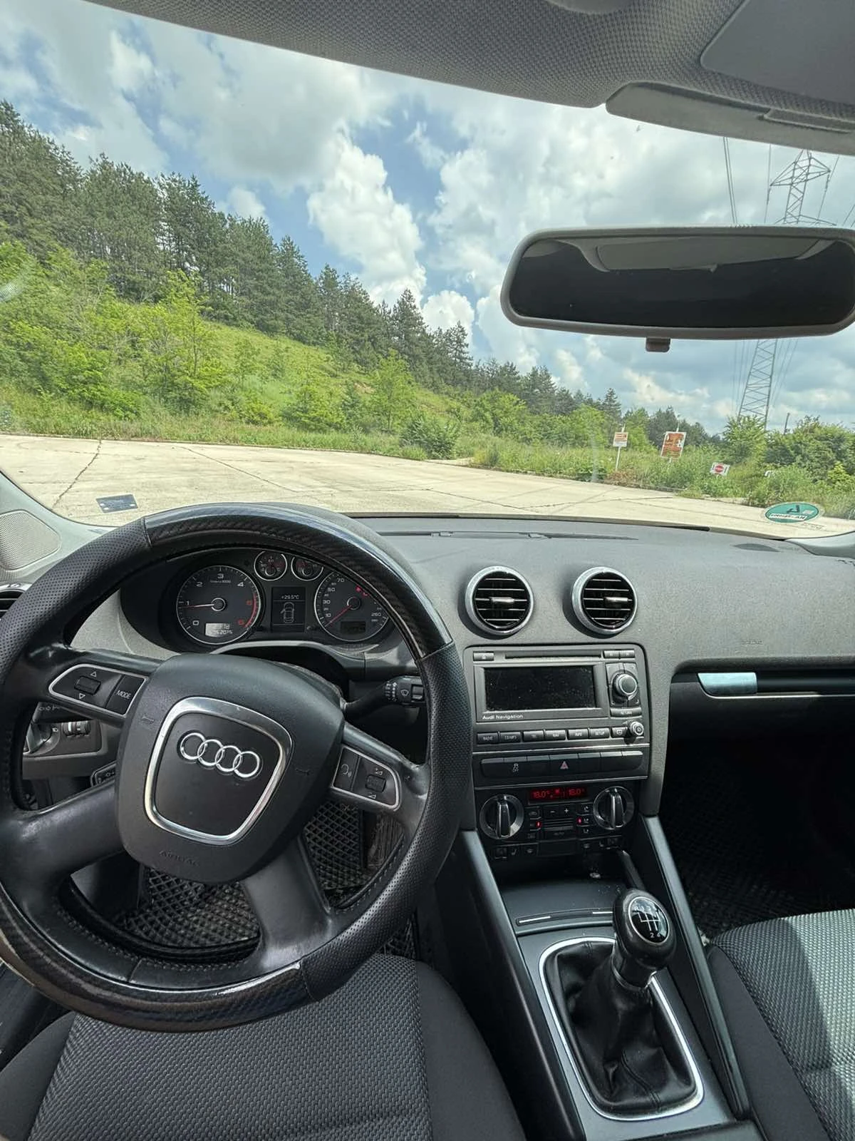 Audi A3 1.6 SportBack, снимка 8 - Автомобили и джипове - 54935724