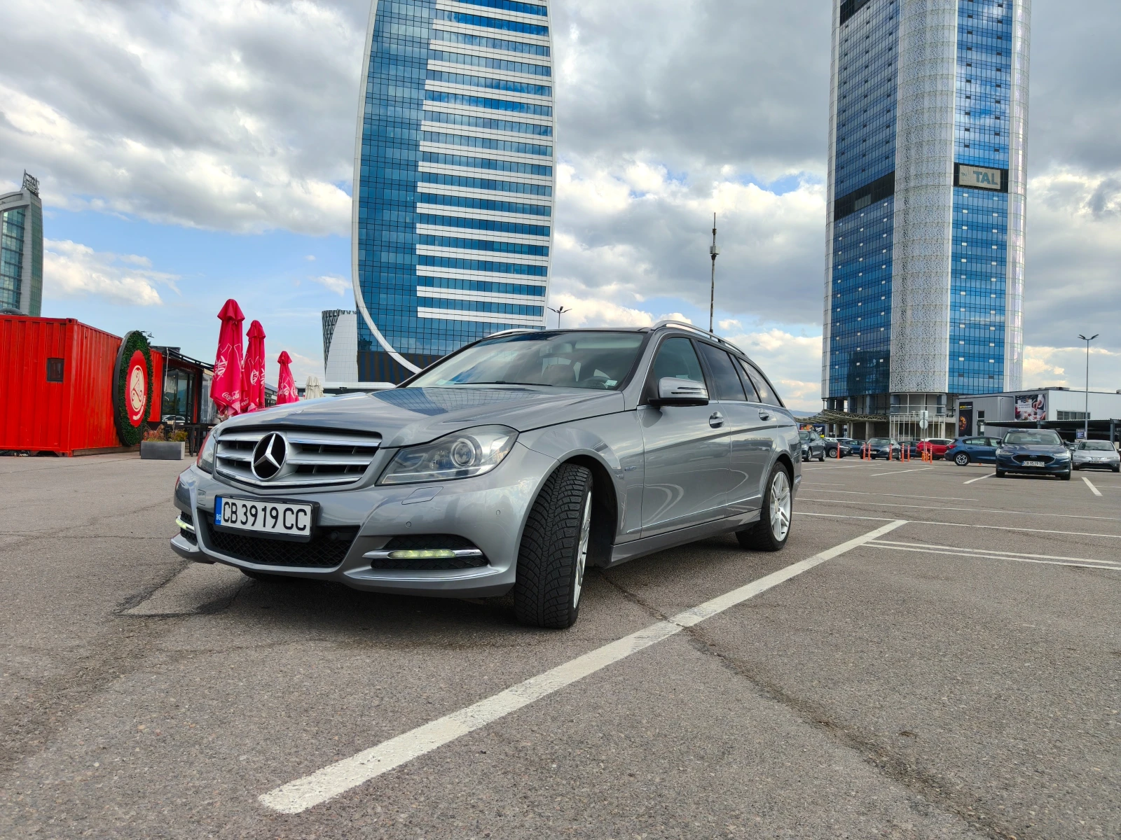 Mercedes-Benz C 220, снимка 2 - Автомобили и джипове - 55085601