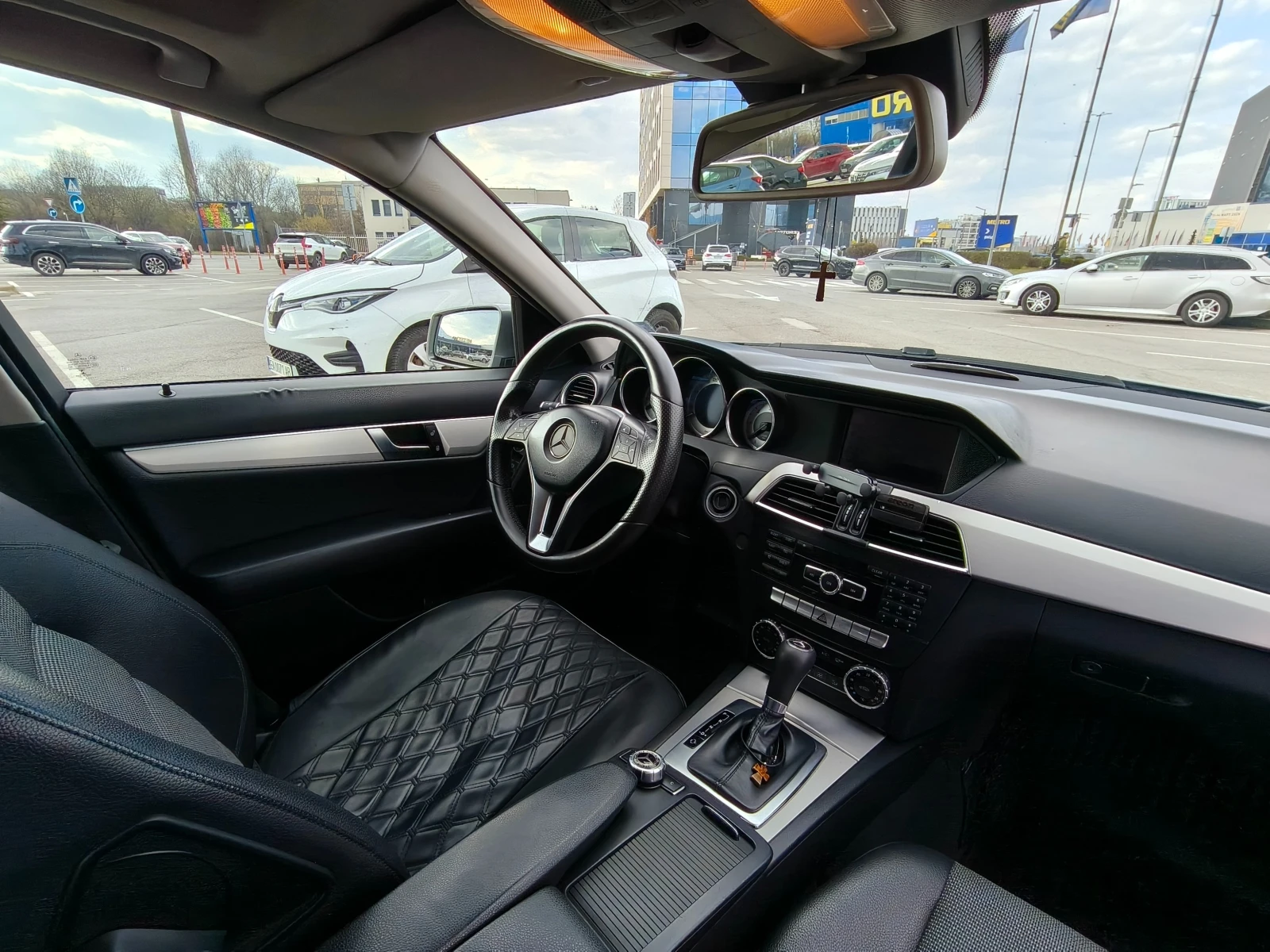 Mercedes-Benz C 220, снимка 7 - Автомобили и джипове - 55085601