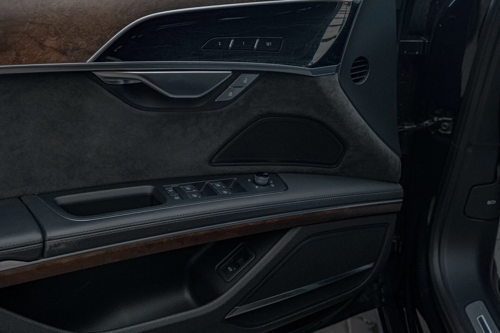 Audi A8 60TDI/Quattro/Камера360/Bang&Olufsen/Virtual/Ambie, снимка 12 - Автомобили и джипове - 55674326