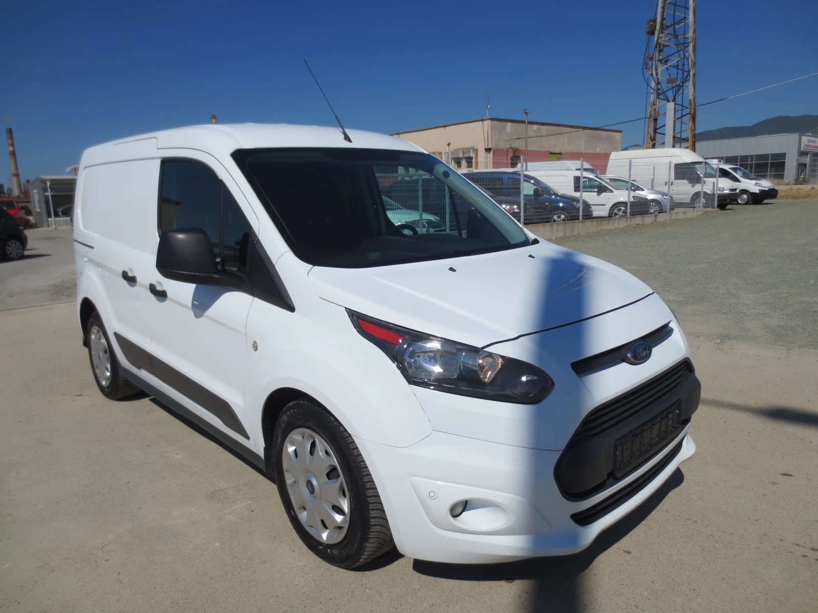 Ford Connect 1.5 TDCI, снимка 3 - Автомобили и джипове - 55688422