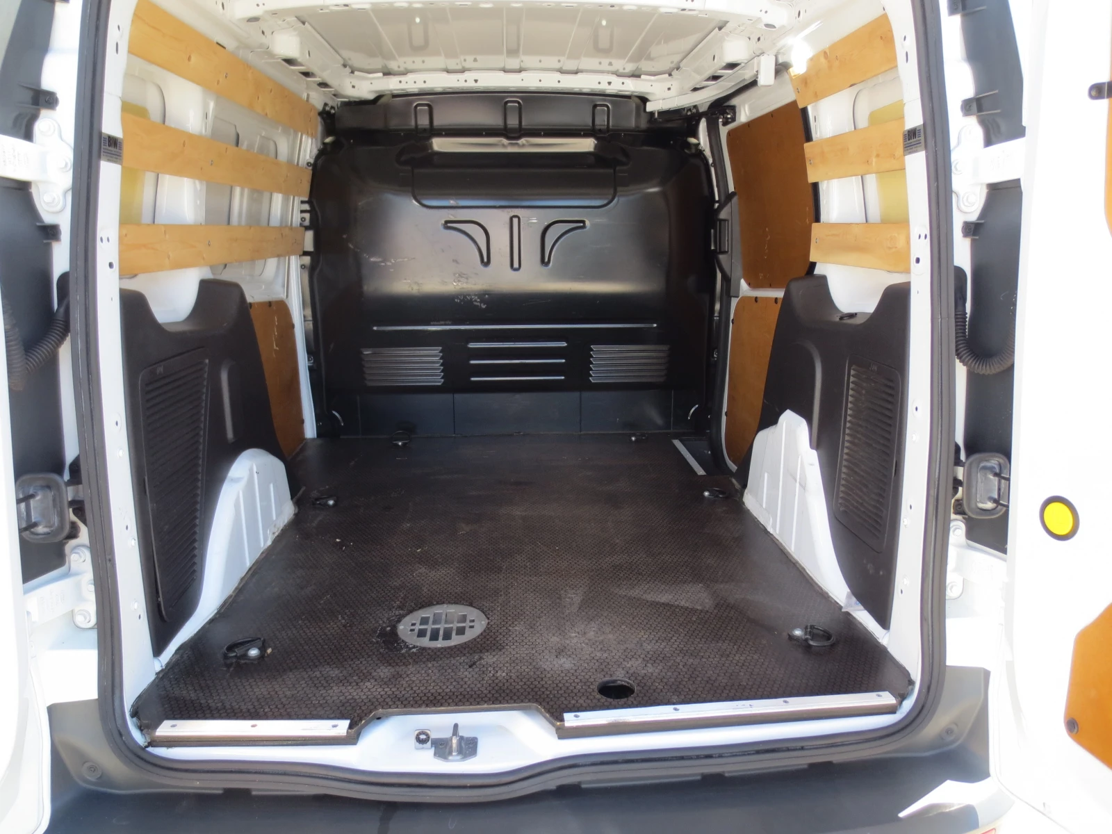 Ford Connect 1.5 TDCI, снимка 16 - Автомобили и джипове - 55688422