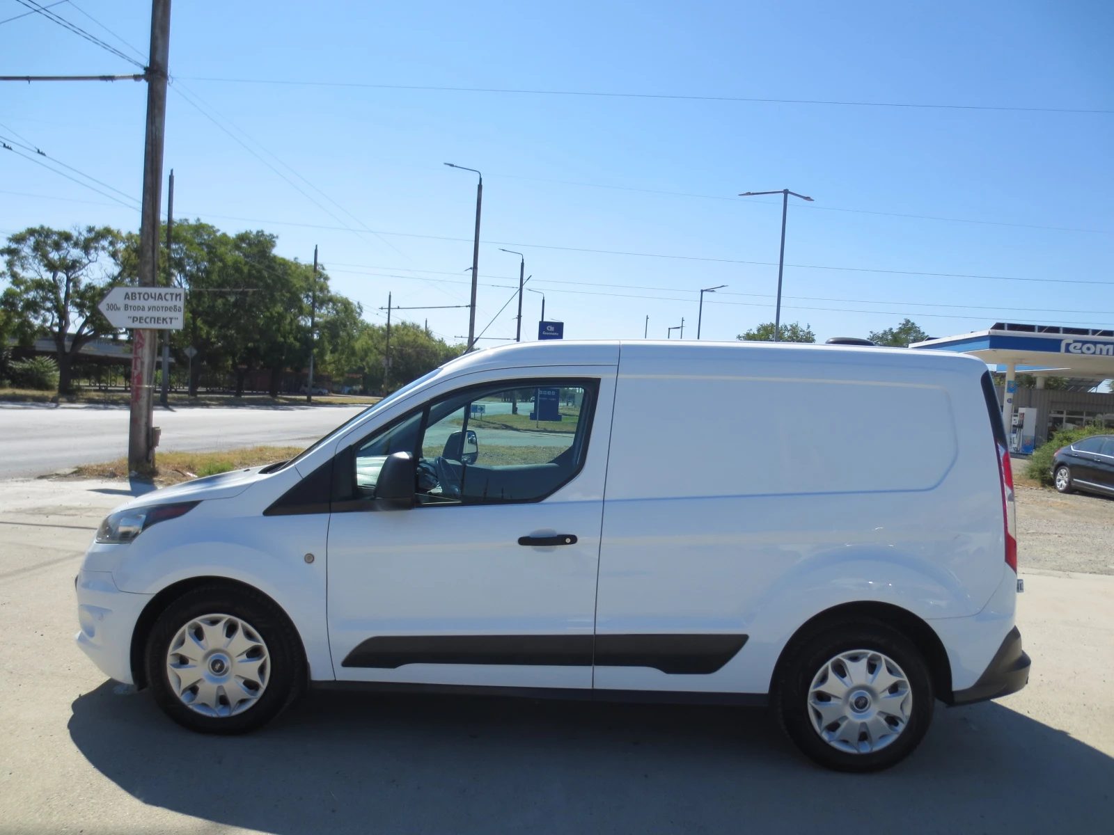 Ford Connect 1.5 TDCI, снимка 8 - Автомобили и джипове - 55688422