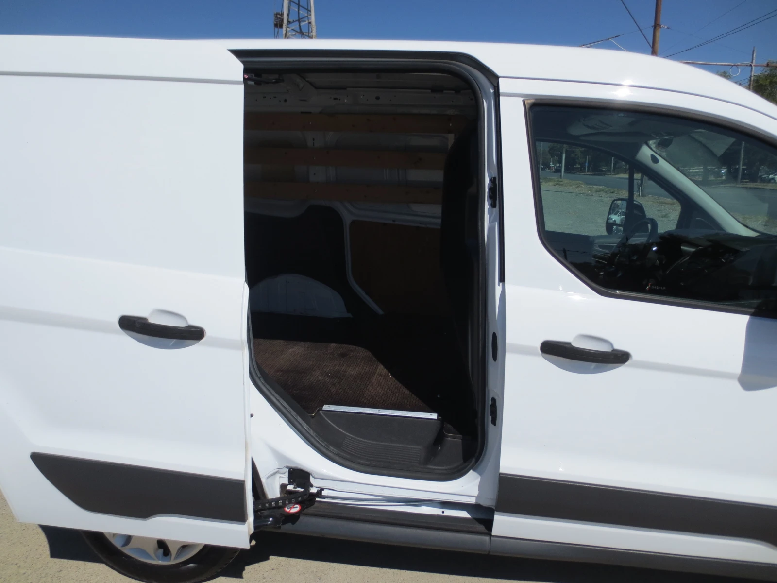 Ford Connect 1.5 TDCI, снимка 15 - Автомобили и джипове - 55688422