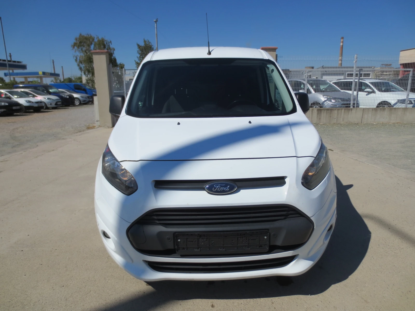 Ford Connect 1.5 TDCI, снимка 2 - Автомобили и джипове - 55688422