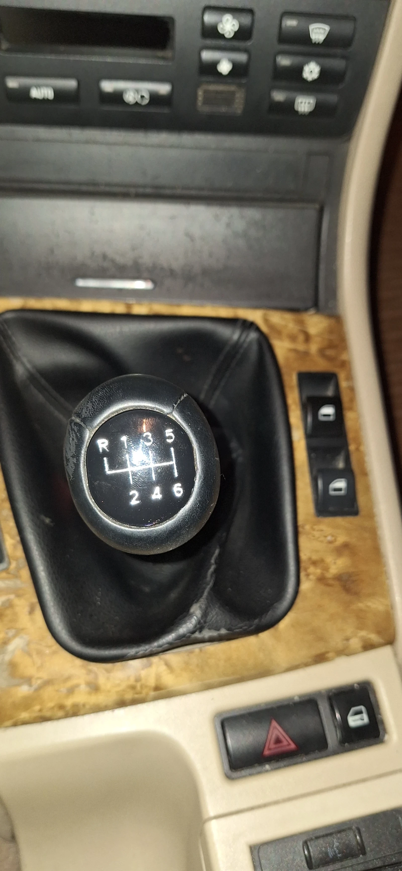 BMW 330 Е46, снимка 5 - Автомобили и джипове - 56416609