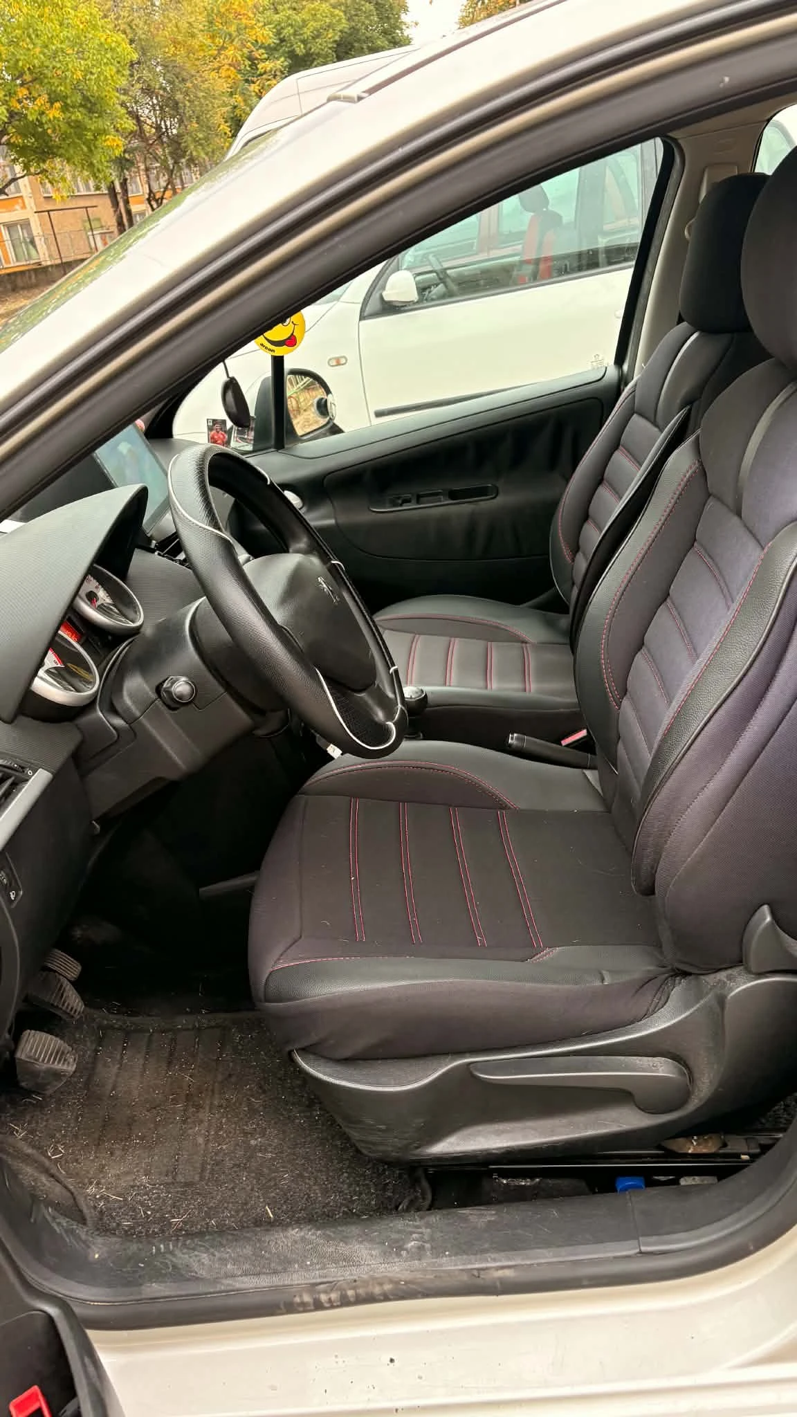 Peugeot 207, снимка 3 - Автомобили и джипове - 56465819