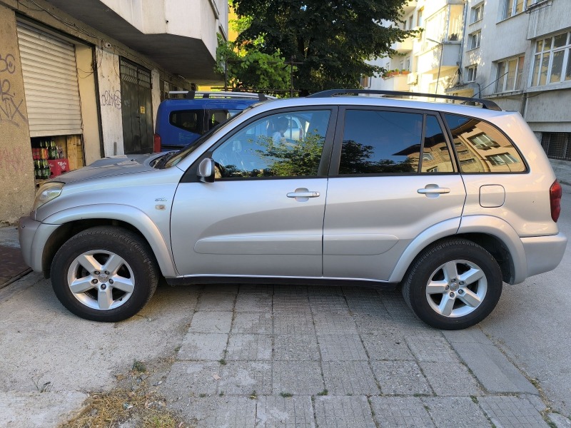 Toyota Rav4 2.0d4d, снимка 4 - Автомобили и джипове - 46229174