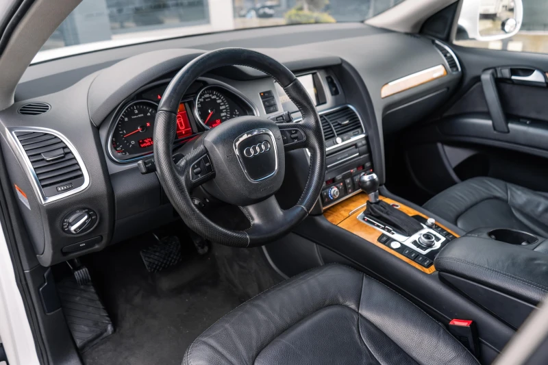 Audi Q7 4.2 TDI V8 340 HP - 6M ГАРАНЦИЯ- РЕАЛНИ КИЛОМЕТРИ, снимка 10 - Автомобили и джипове - 48281667