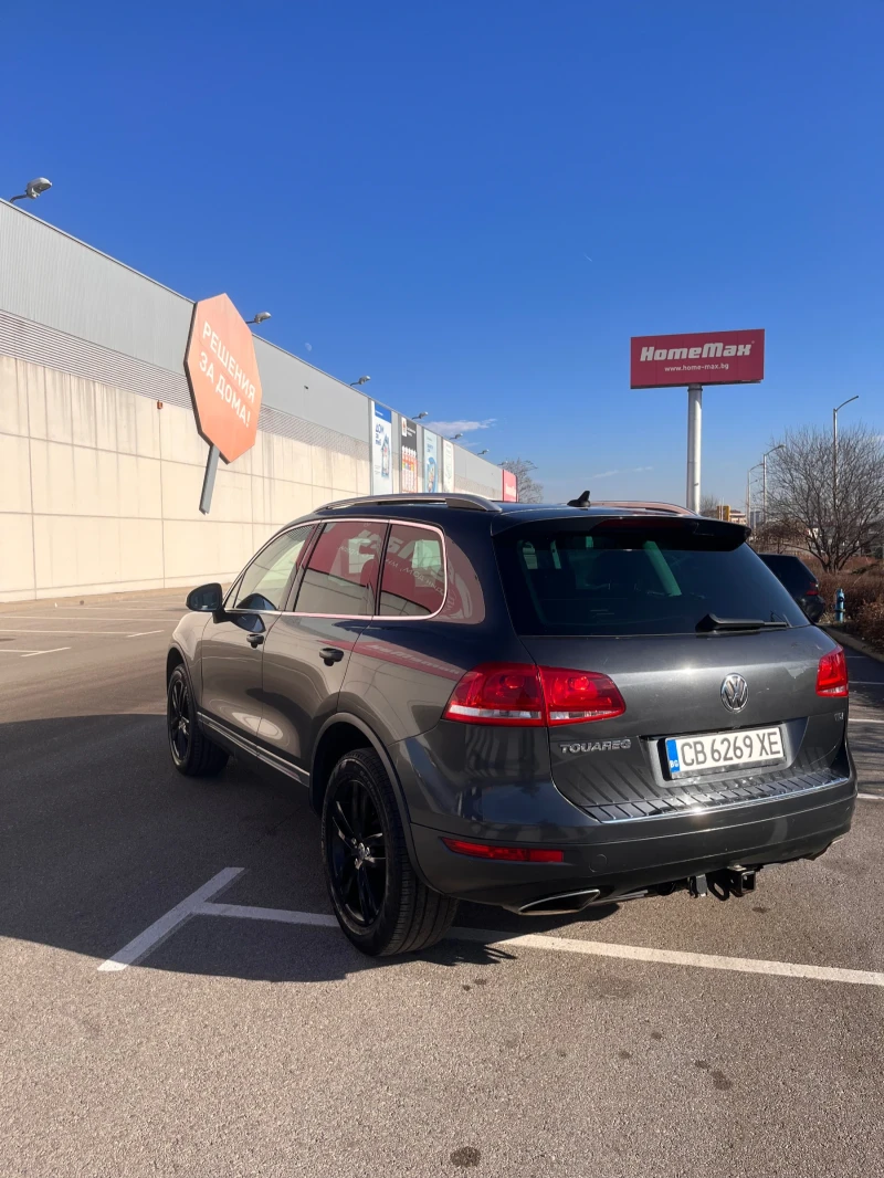 VW Touareg, снимка 3 - Автомобили и джипове - 48601039